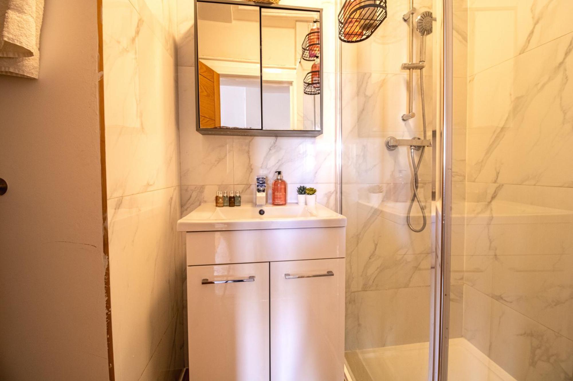 Spacious Studio Apartment On Oxford Street 9Gc 伦敦 外观 照片